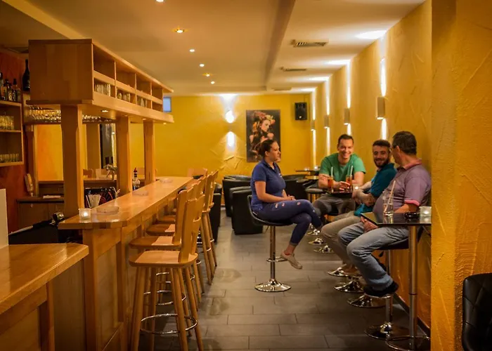 科提纳酒店 招待所 3*